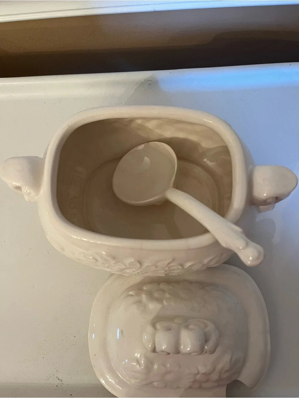 Vintage White Ceramic Soup Tureen Embossed Daisy Pattern With Ladle Japan
